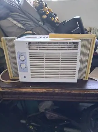 GE AIR CONDITIONER