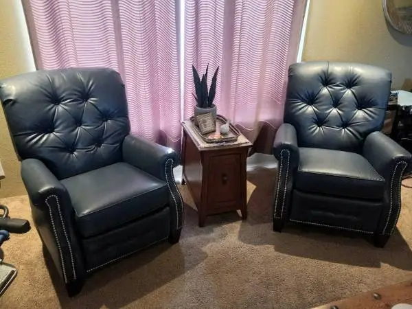 (2) FLEXSTEEL POWER RECLINERS