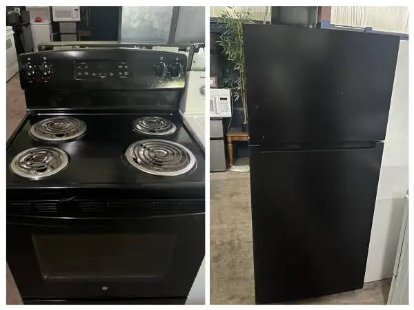 Black kitchen appliance package