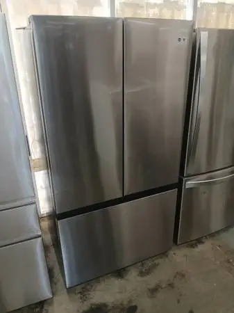 Like new !! MIDEA STAINLESS STEEL bespoke french door refrigerator