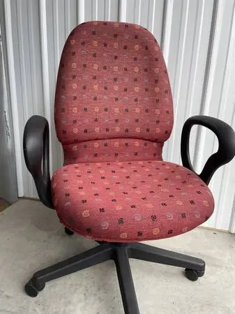 6 Nice Like New Matching Chairs LOW Price
