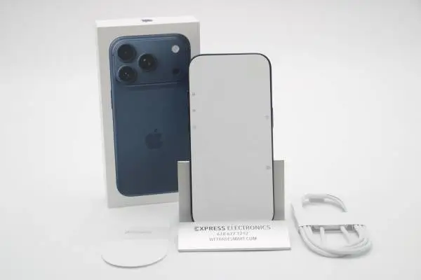 NEW - Apple iPhone 17 Pro 256GB Blue FACTORY UNLOCKED *1Yr Warranty*