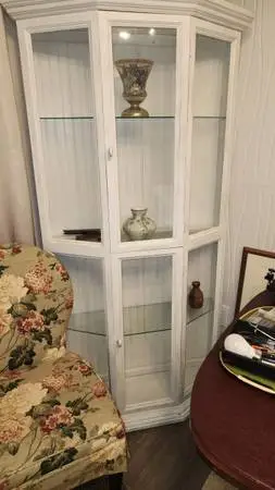 Shabby Chic /  French Country Antique white Curio Display Cabinet