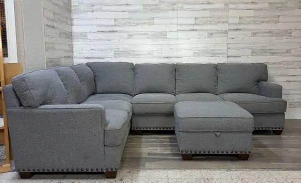 Thomasville 3pc sectional couch - delivery available