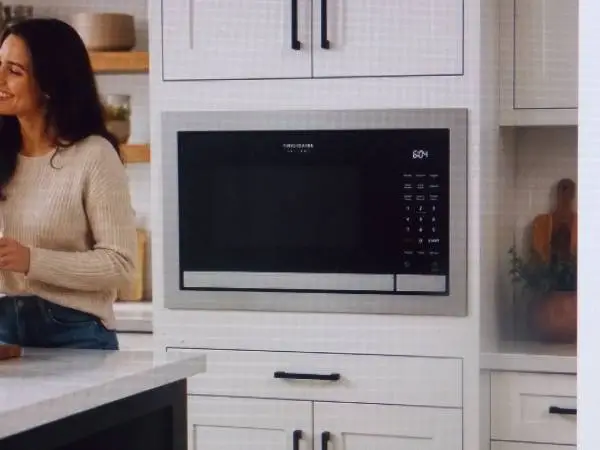 NEW Frigidaire Professional 2.2 Cu. Ft Built-In Microwave 650.00 Value