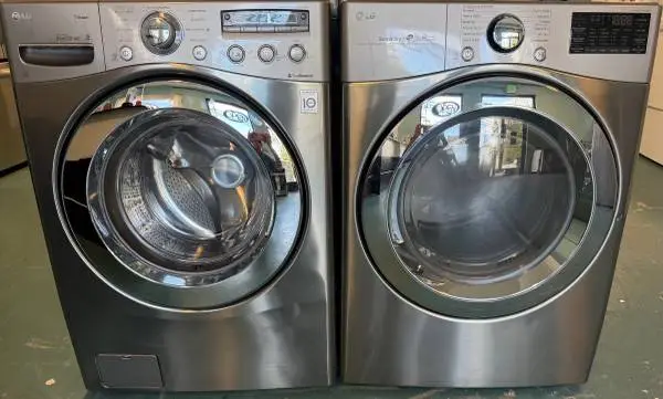 LG washer and dryer set 20 % off