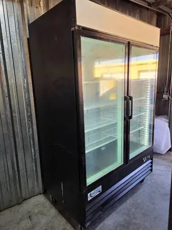 AVANTCO FREEZER FREE DELIVERY SAME DAY