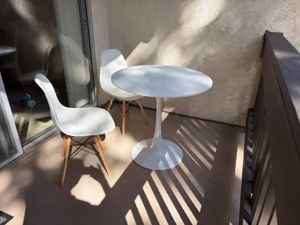Patio Furniture//Table and 2 Chairs/Outdoor Furniture