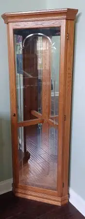 Wood Corner Curio Cabinet w/glass shelves