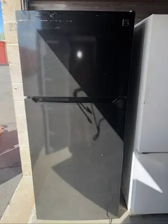 Black Kenmore Refrigerator And Freezer