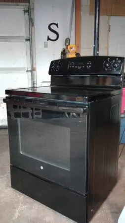 GE Electric Stove
