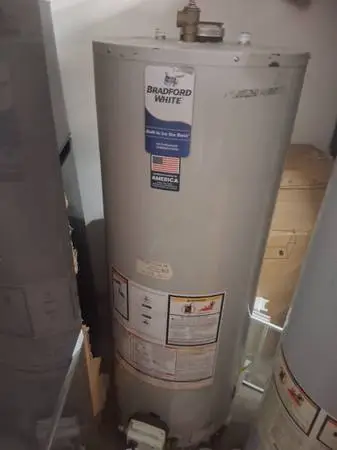 Bradford white water heater 40 gallons gas