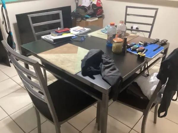 Very cool dining set table and chairs