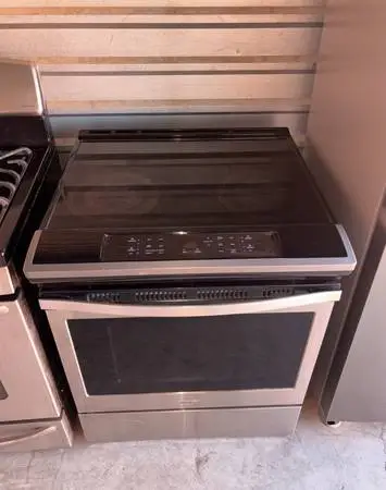 Whirlpool Stainless Steel Electric Flat Top Stove Oven Range
