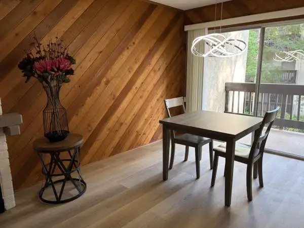 Dining Room Table/Two Chairs