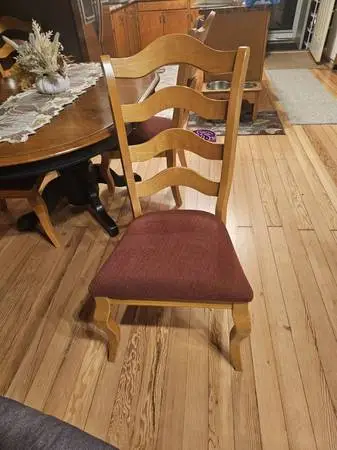 kitchen table and 6 chairs